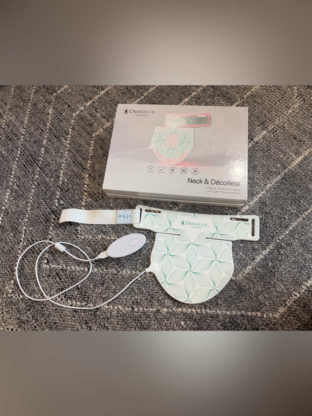 Omnilux Contour Neck and Décolleté Red Light Therapy Mask
